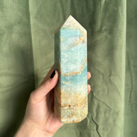 Kelowna Crystal Cave - Caribbean Calcite Tower Large