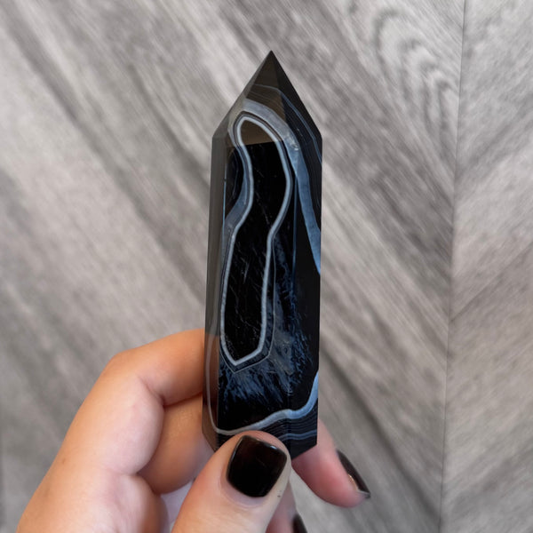 Kelowna Crystal Cave - Black Banded Agate 83g