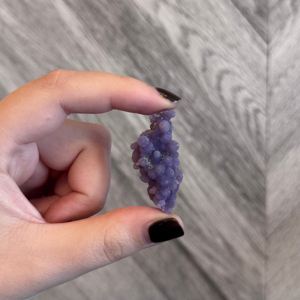 Kelowna Crystal Cave - Grape Agate 9g