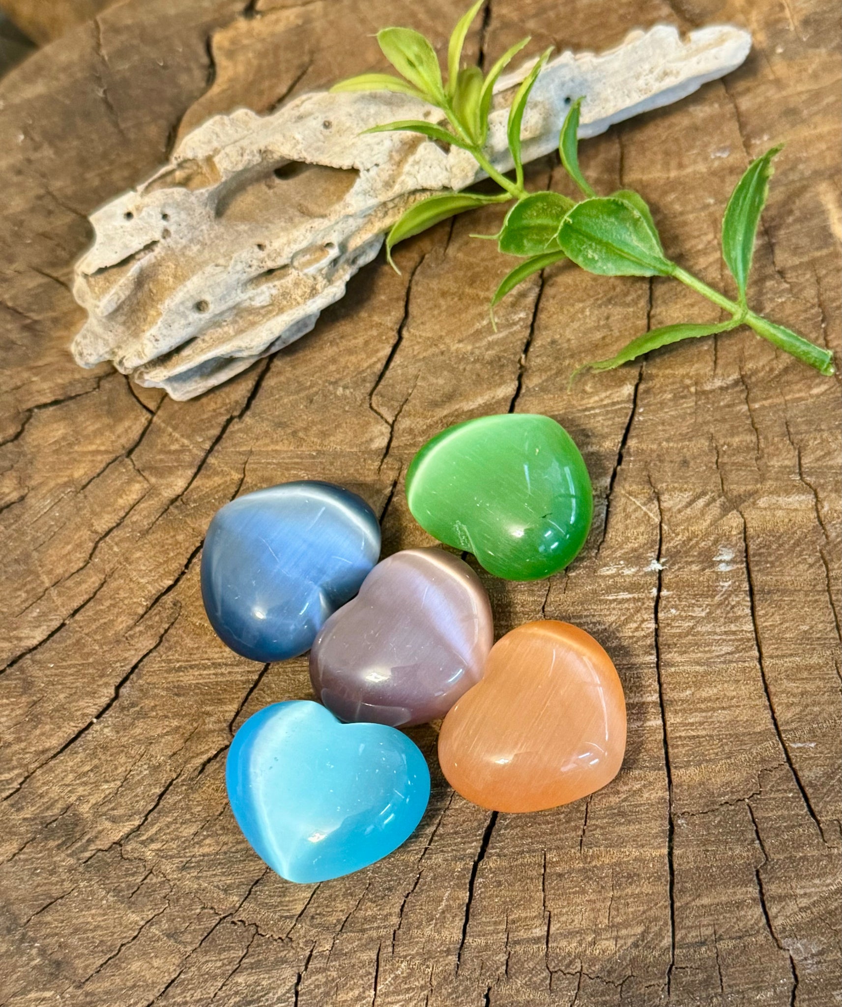 Kelowna Crystal Cave - Small Cats Eye Quartz Hearts