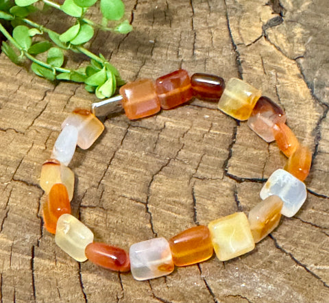 My Two Daughters Jewelry - Square 10mm Puffed Agate Bracelet
