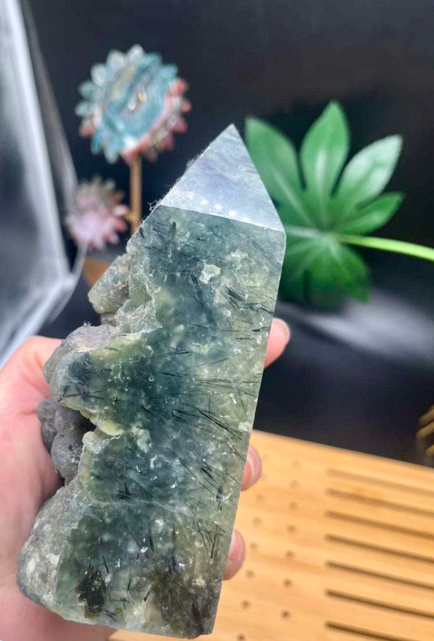 TRUE ART KELOWNA - Prehnite