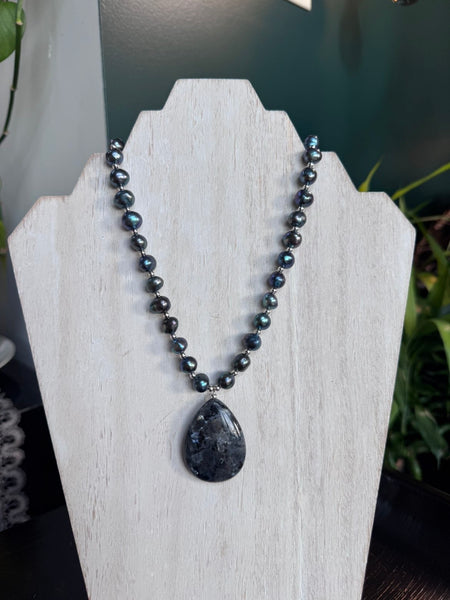 My Two Daughters Jewelry - Labradorite_Pendant_Freshwater_Pearl_Necklace with extender