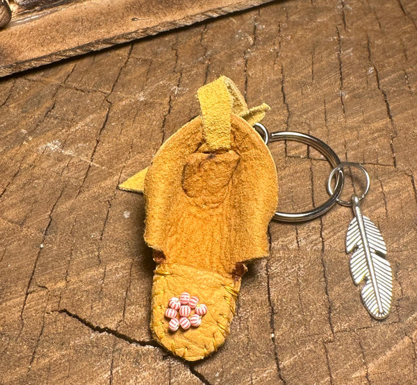 My Two Daughters Jewelry - Moccasin Keychain with red white striped 