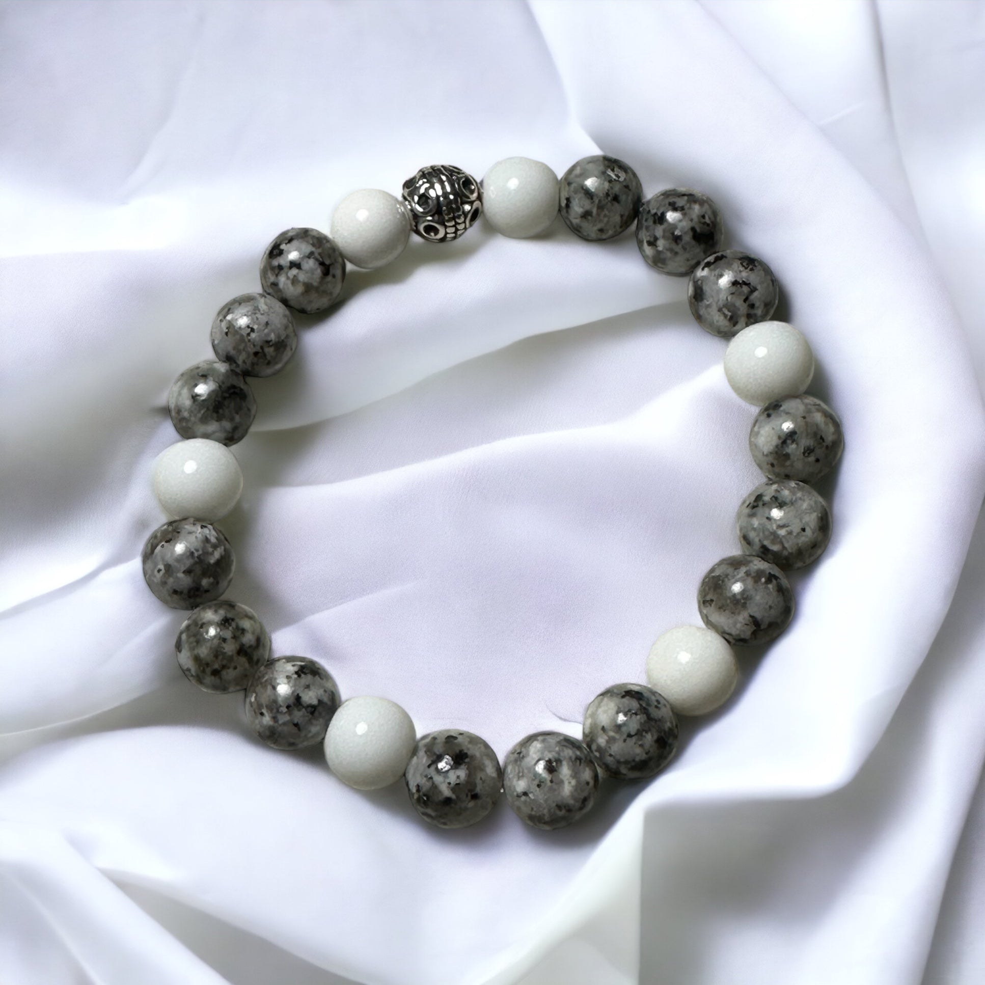 Fancy Beads - 8mm Kiwi Jasper & Tridacna Bracelet