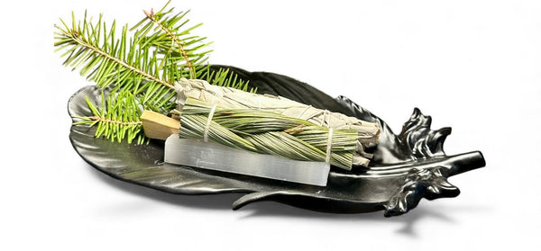 TRUE ART KELOWNA - Sage_and_Sweetgrass_gift_set_with_Feather_Tray_Black