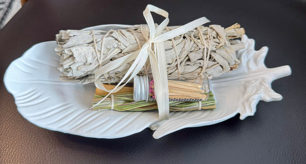 TRUE ART KELOWNA - Sage and sweetgrass gift set white