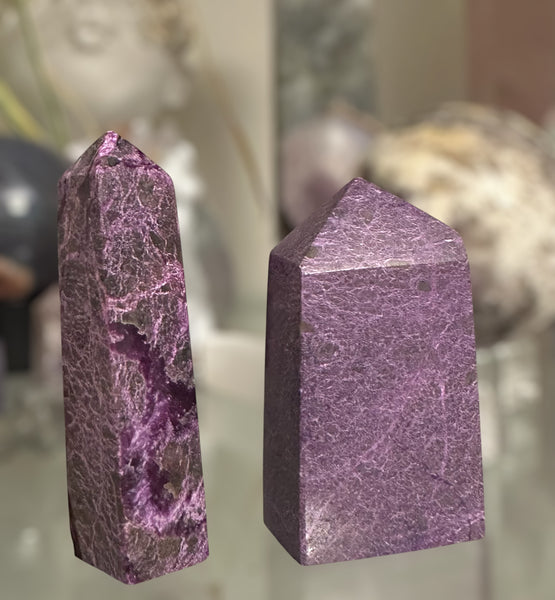Kelowna Crystal Cave - Stitchtite Obelisks