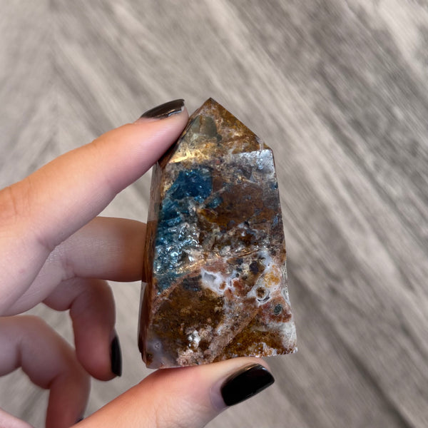 Kelowna Crystal Cave - Sunstone_and_Apatite_Obelisk 75g