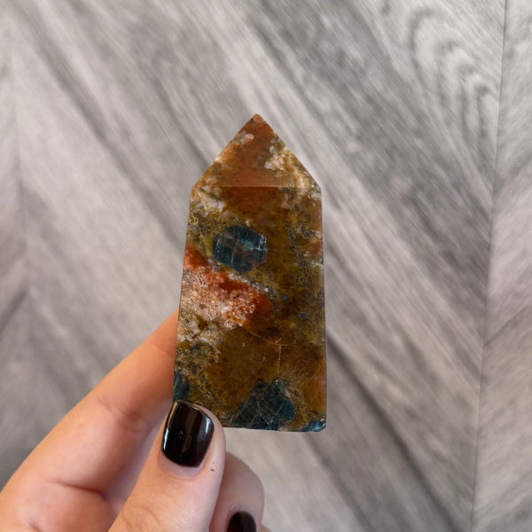 Kelowna Crystal Cave - Sunstone_and_Apatite_Obelisk 98g